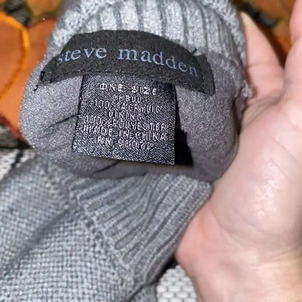 Steve Madden Gray Knit Fleece Lined Mittens One Size NWT Warm Winter Gloves Soft
